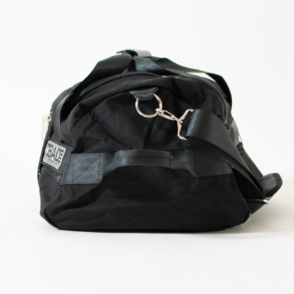 横から(BLACK&BLACK )