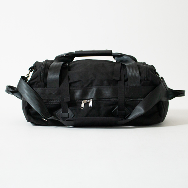 後ろから(BLACK&BLACK )