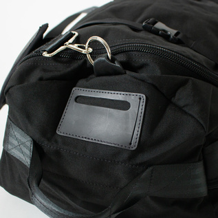 片サイドにはカード入れも付いています(BLACK&BLACK ) 片サイドにはカード入れも付いています(BLACK&BLACK )