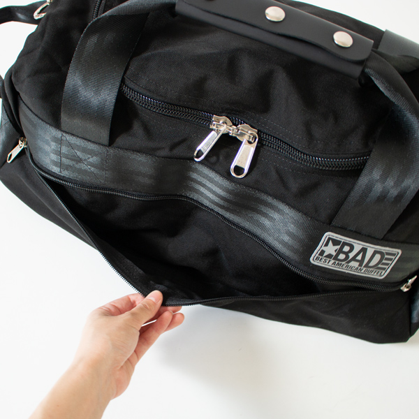表側のポケット (BLACK&BLACK )