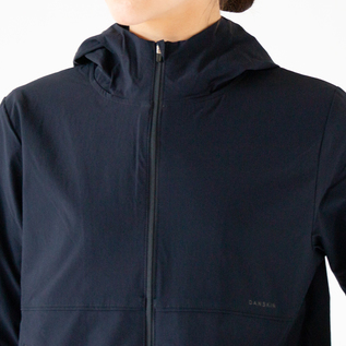 エッセンシャルフィットロングジャケット（UVカット）／DANSKIN