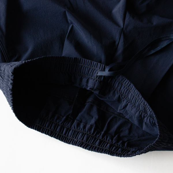 ウエストは紐で調節可能(Dネイビー) ウエストは紐で調節可能(Dネイビー)