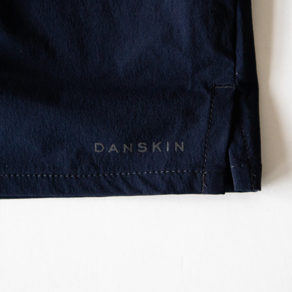 ブランドのロゴ(Dネイビー) ブランドのロゴ(Dネイビー)