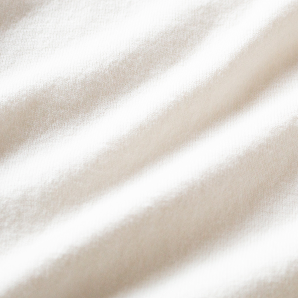 滑らかさととろみのある柔らかい生地です(WHITE)