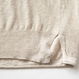 前寄りにつけられたスリット(BEIGE) 前寄りにつけられたスリット(BEIGE)