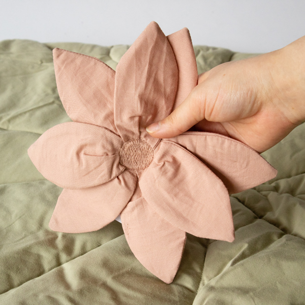 マットとは独立しているので、にぎにぎやおもちゃとしてお使いいただけます(OLIVE) マットとは独立しているので、にぎにぎやおもちゃとしてお使いいただけます(OLIVE)