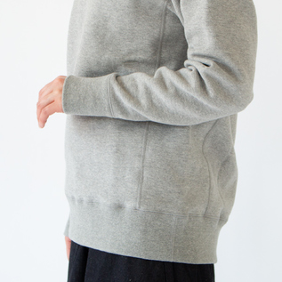 ユニセックス 裏毛スウェット GRAY／HAAG（ハーグ）｜愛着を持って