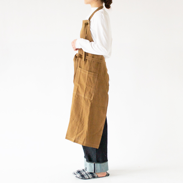 付属の首紐を取り付けてフルエプロンとして(BROWN)