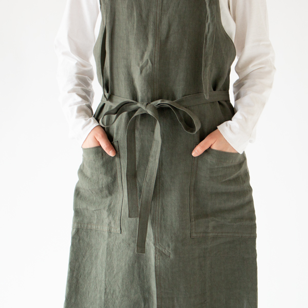 ポケットはサイドに二つ(KHAKI)