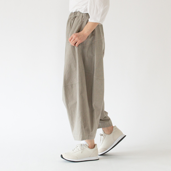 身長162cm・生成