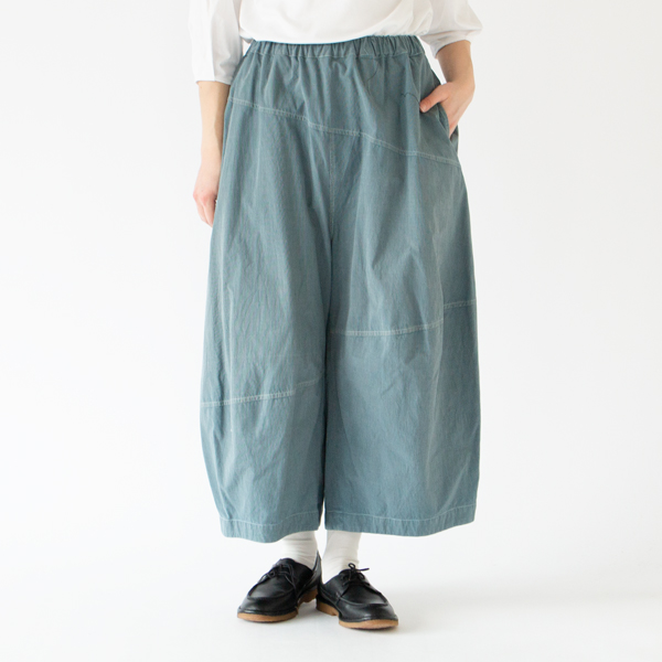 身長162cm・硫化ライトブルー