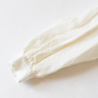 立体的な袖(WHITE) 立体的な袖(WHITE)
