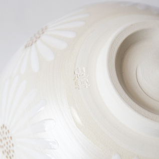 抹茶碗 白菊刷毛目銀彩／西川貞三郎商店（にしかわていざぶろうしょう