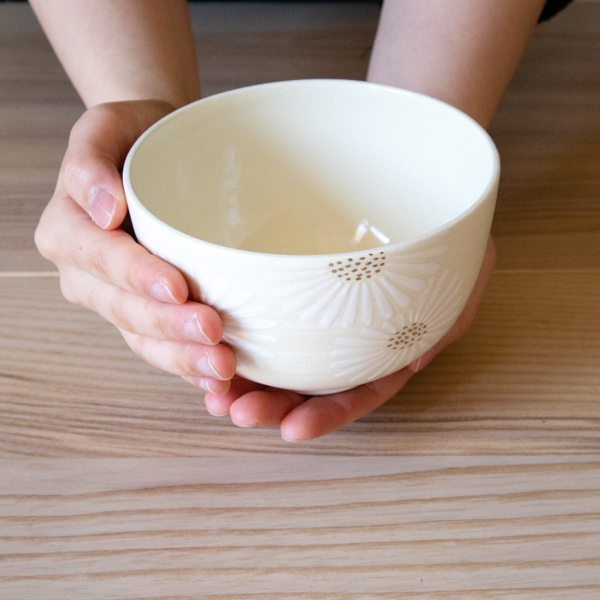 抹茶碗 白菊刷毛目銀彩／西川貞三郎商店（にしかわていざぶろうしょう
