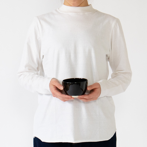 愉茶箱　黒釉白点紋