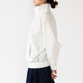 WHITE・身長162cm WHITE・身長162cm