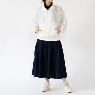 WHITE・身長162cm WHITE・身長162cm