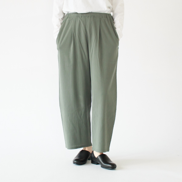 身長162cm・DARK GREEN-S
