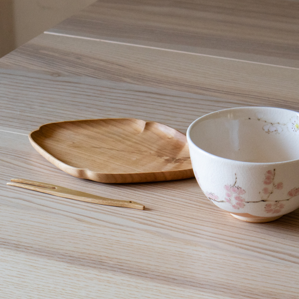 桜6寸皿(隅入菱)
