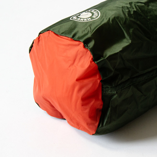 5.5Lサイズはカーキとオレンジの配色 5.5Lサイズはカーキとオレンジの配色