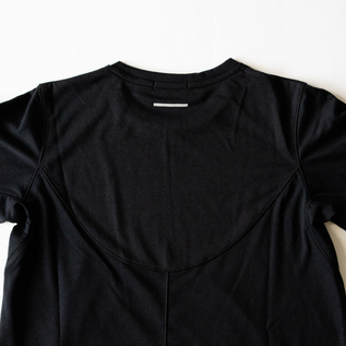 背面(BLACK)
