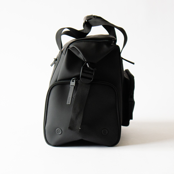 大きなサイドコンパートメント(01 Black)