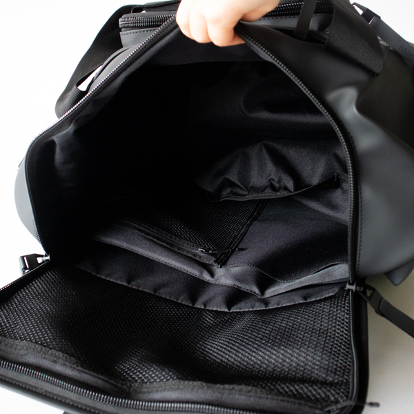 メインコンパートメント(01 Black)