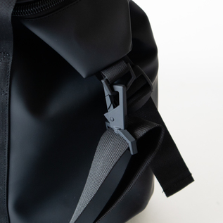 ショルダーは取り外し可能(01 Black) ショルダーは取り外し可能(01 Black)
