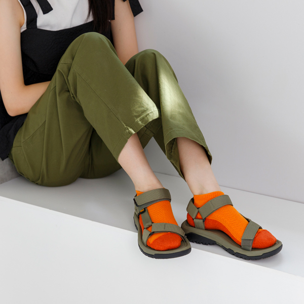 サンダルと合わせてスポーティーに(レスキューオレンジ) サンダルと合わせてスポーティーに(レスキューオレンジ)