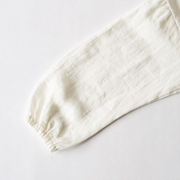 袖はゴムが入っています(OFF WHITE)