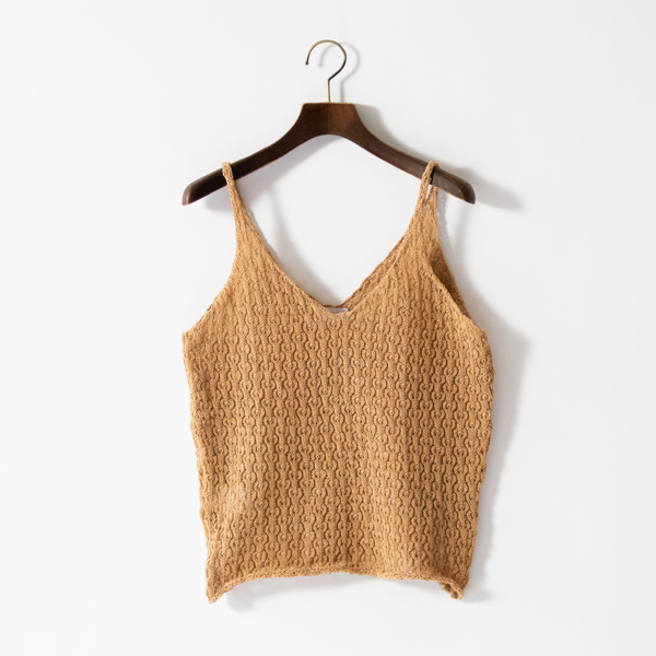 V TOP （コットンVネックノースリーブニット）