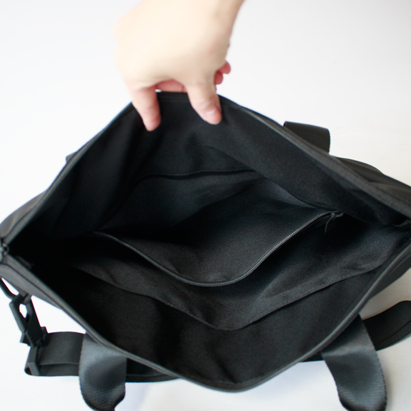 小物収納ポケット付き(01 Black)