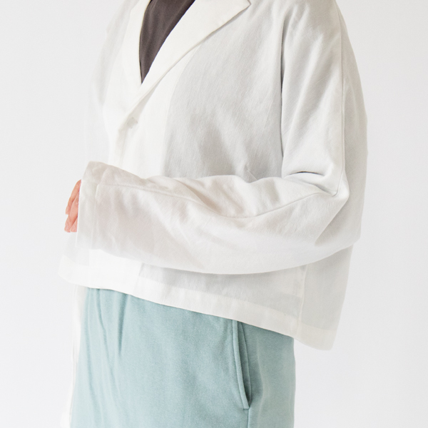 長めの袖丈で、折り返して着ても素敵(身長162cm、WHT)