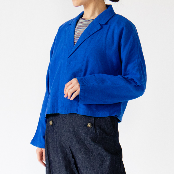 身長162cm、BLU