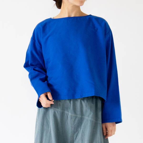 身長162cm、BLU