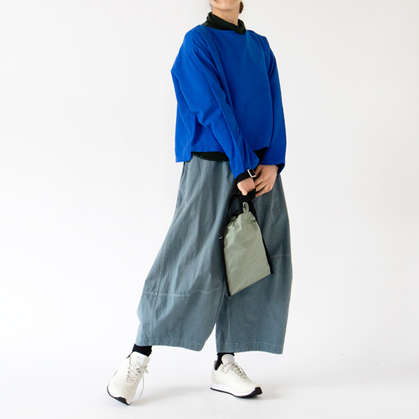 身長162cm、BLU