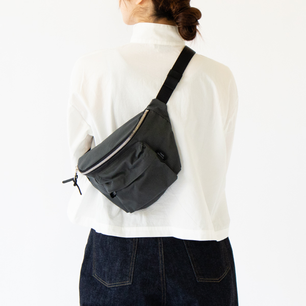 STEEL GREY・身長162cm