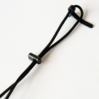 ストッパーで長さ紐の調節可能(SLING PURSE M) ストッパーで長さ紐の調節可能(SLING PURSE M)