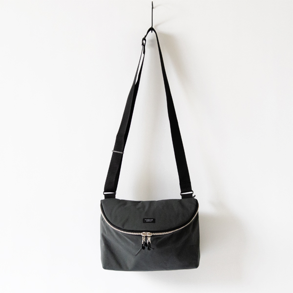 ショルダーバッグ PELICAN SHOULDER(STEEL GREY)