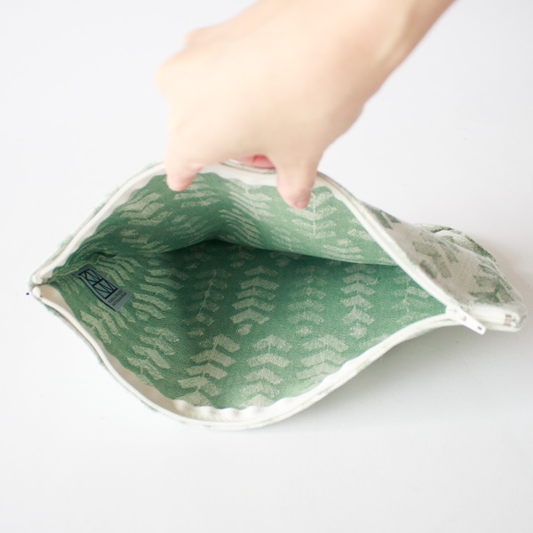 ポーチ　POUCH-GREEN TOWEL-WHITE