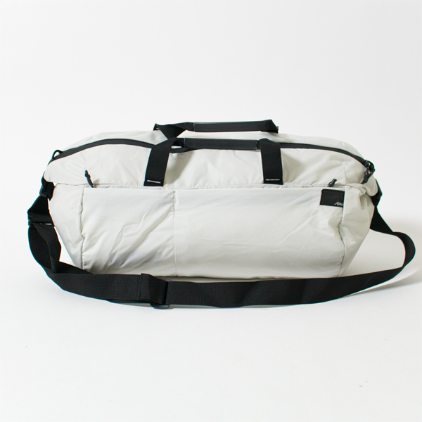 ReFraction パッカブルダッフルバッグ(WHITE)