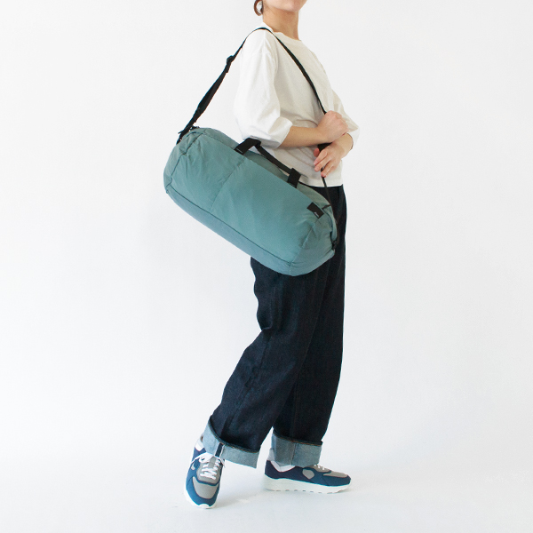 BLUE（身長：162cm）