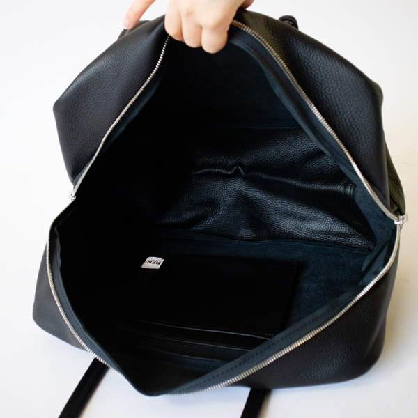 開けたところ(BLACK)