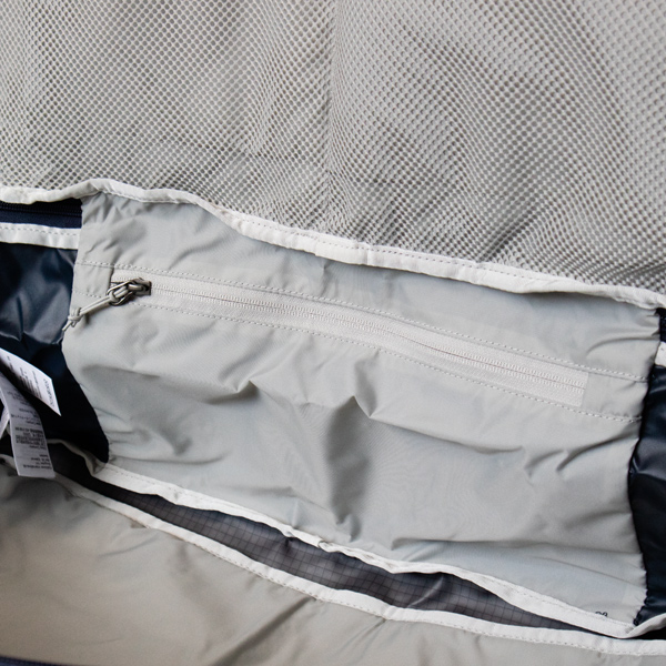 貴重品の収納に(NAVY)