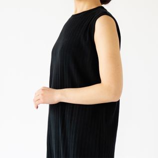 ヘルシーなノースリーブ(BLACK)