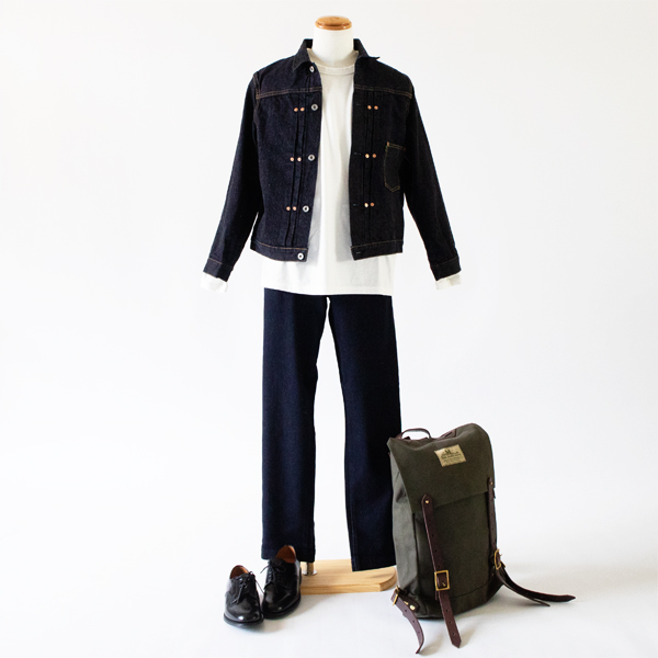 ユニセックスで着られます(NAVY S)