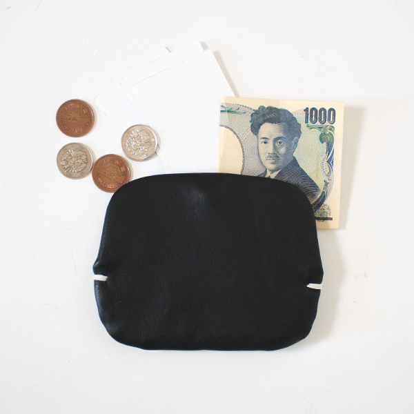 大はお札が二つ折りできるサイズ