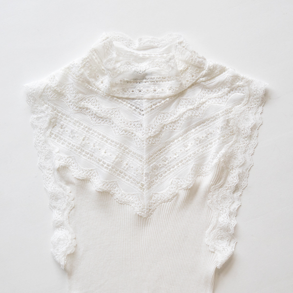 シルクレース ハイネックノースリーブ NEWWHITE