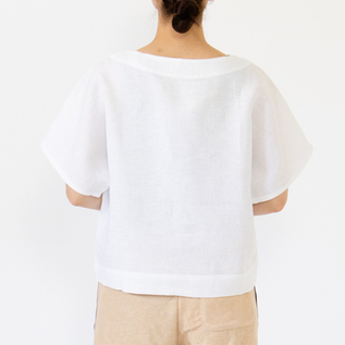 WHITE-XS・身長162cm