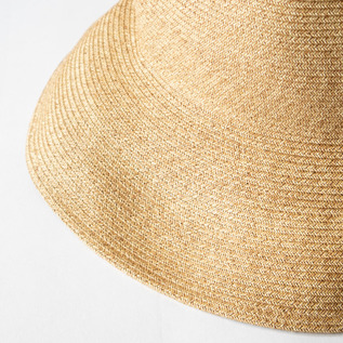 ラフィア帽のようなナチュラルな質感で扱いやすい(NATURAL) ラフィア帽のようなナチュラルな質感で扱いやすい(NATURAL)